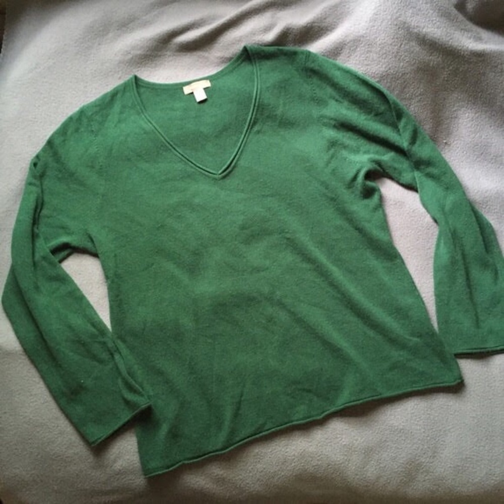 Green Sweater - Picture 3 of 5